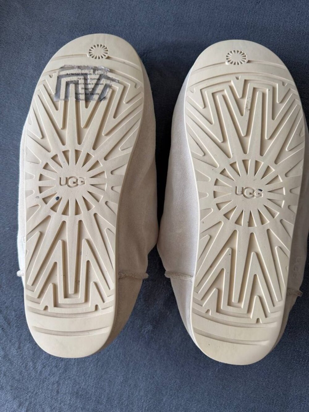 UGG Elea Slip-On Women's Size 9 Cream Slippers - Picture 9 of 14